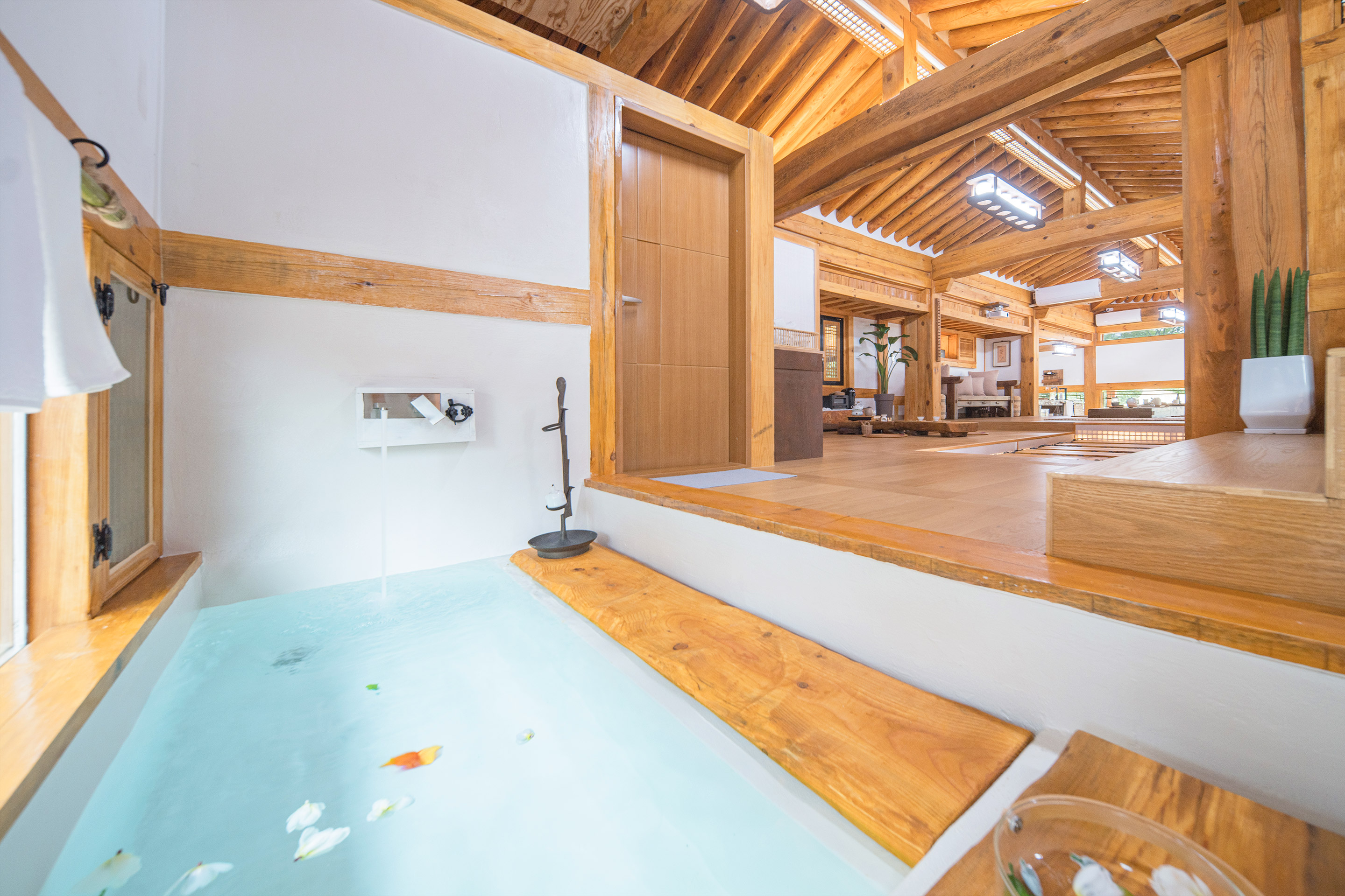 감성한옥, 레드콩