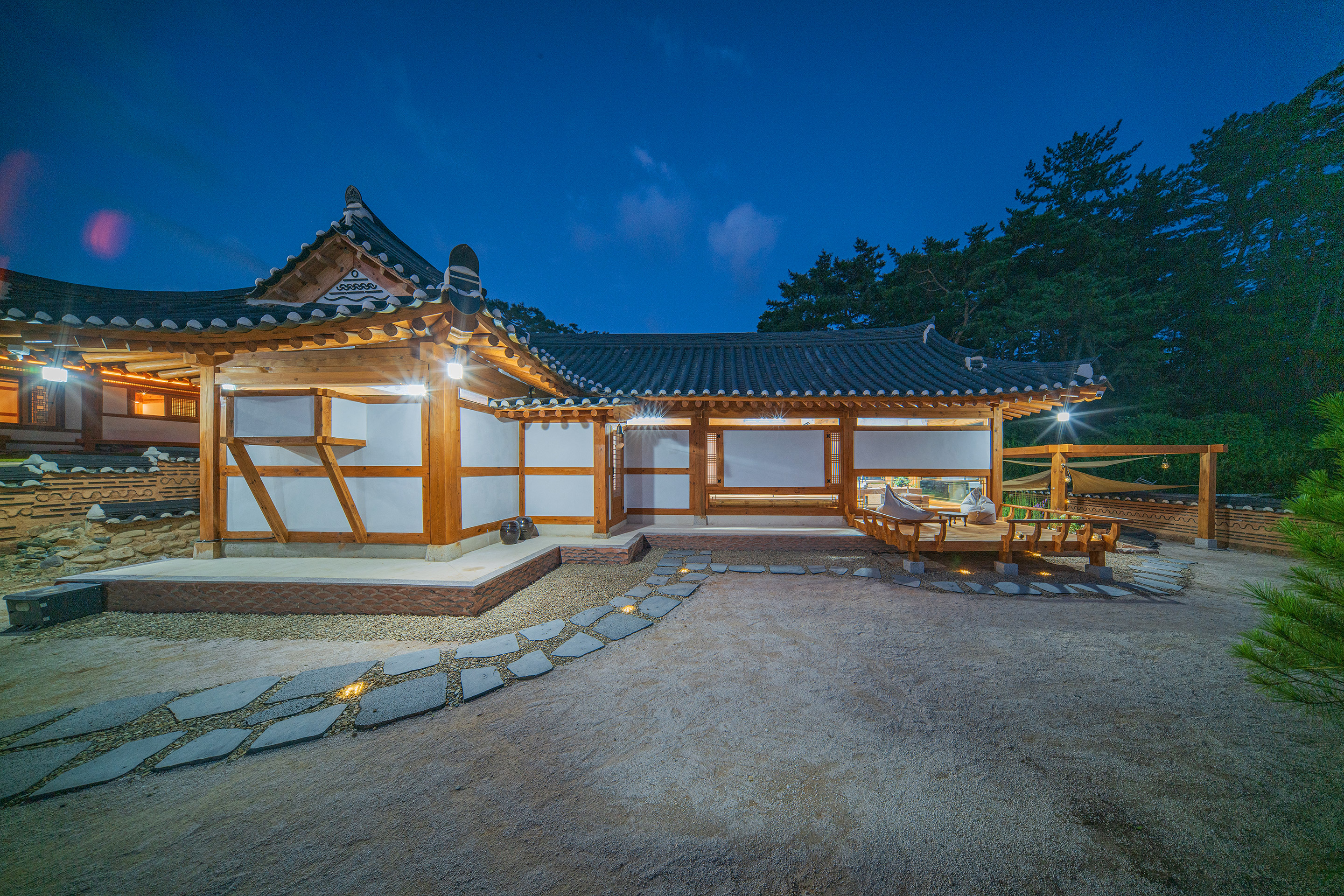 감성한옥, 레드콩