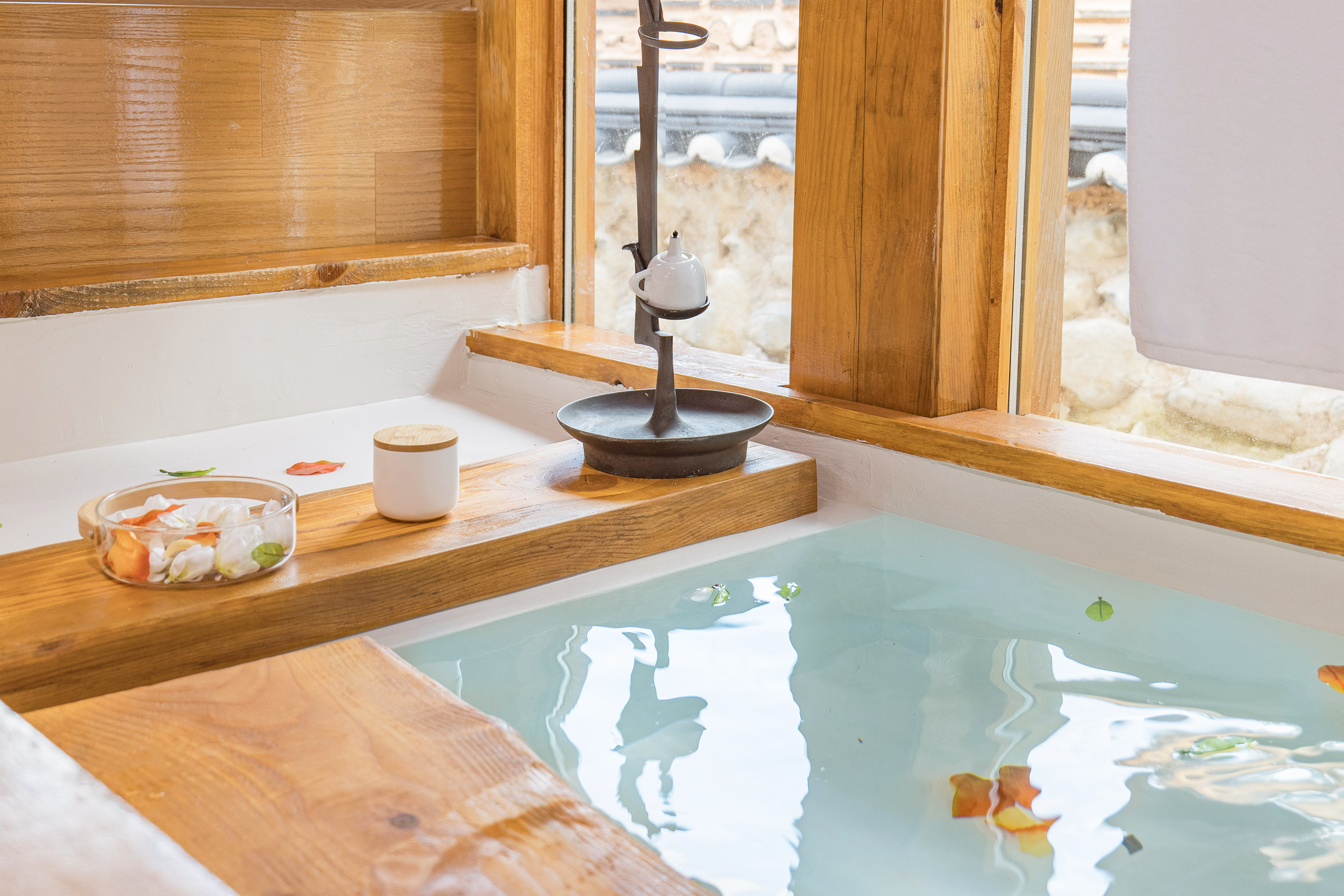 감성한옥, 레드콩